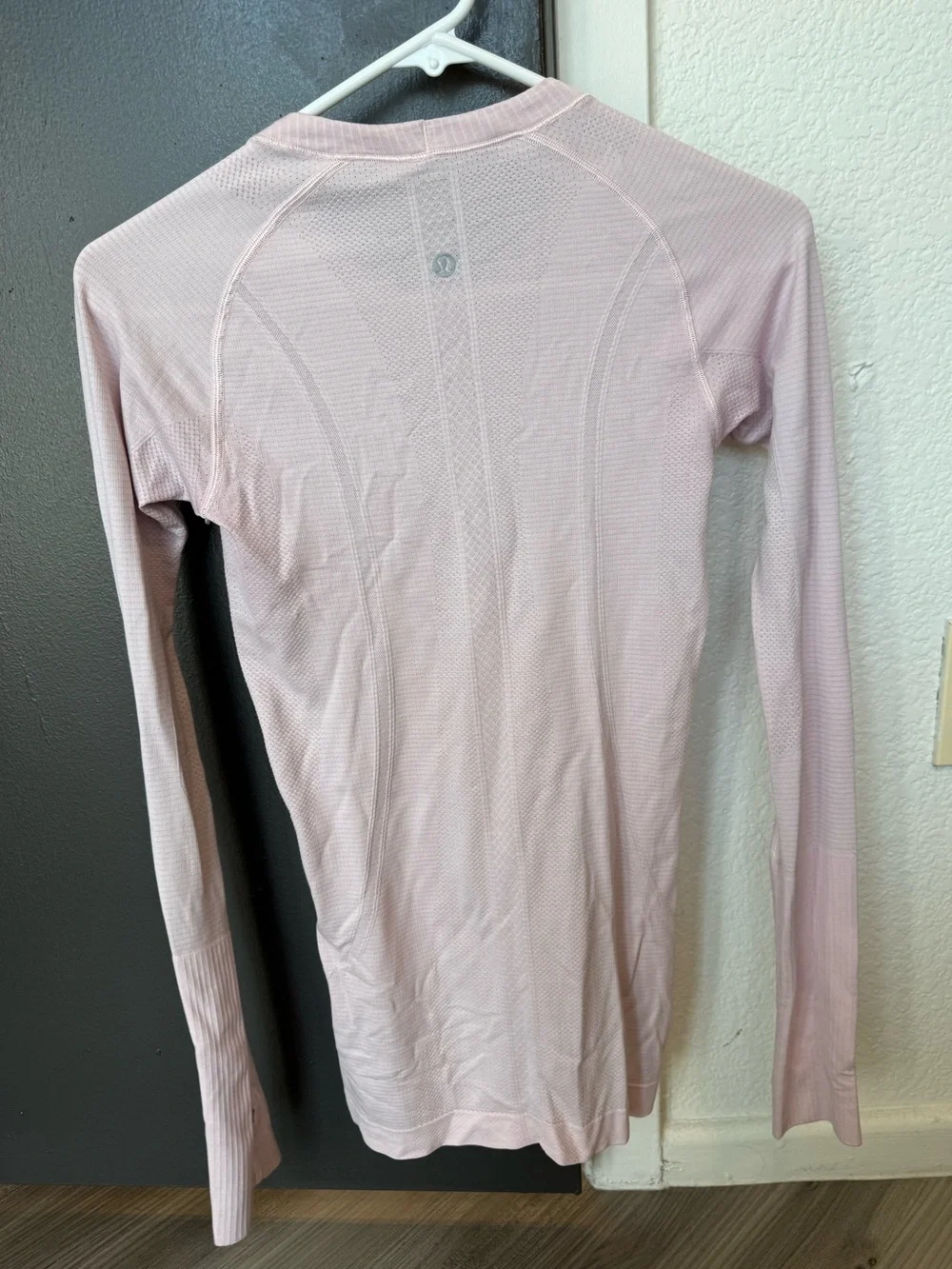 lululemon athletica Light Pink Seamless Long-Sleeve Top